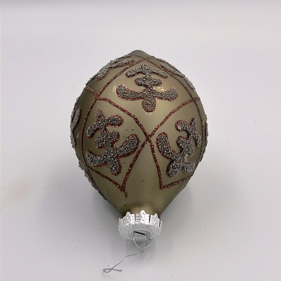 Teardrop Glass hand painted embellished upscale Christmas ornament - Picture 6 of 10